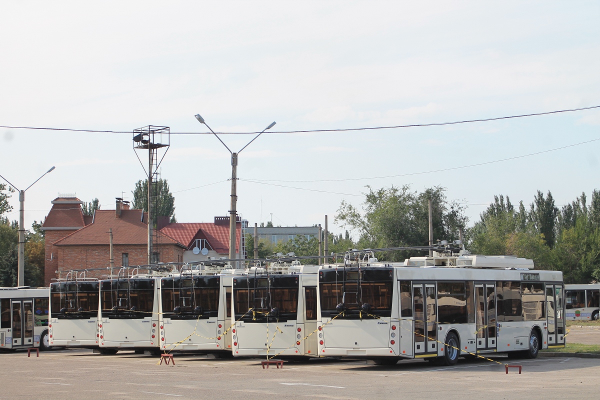 Запорожье, Дніпро Т203 № 201; Запорожье, Дніпро Т203 № 202; Запорожье, Дніпро Т203 № 203; Запорожье, Дніпро Т203 № 204; Запорожье, Дніпро Т203 № 205