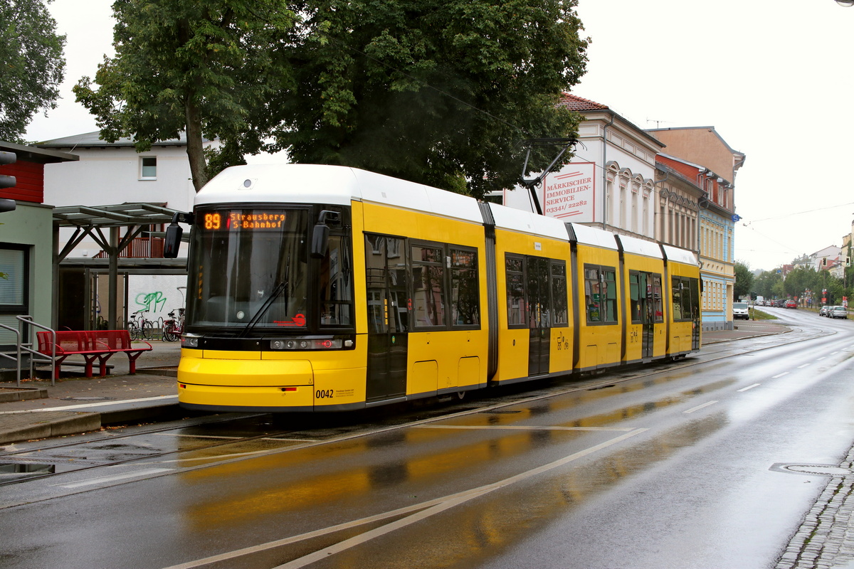 Штраусберг, Bombardier Flexity Berlin (GT6-08ZR/F6Z) № 0042