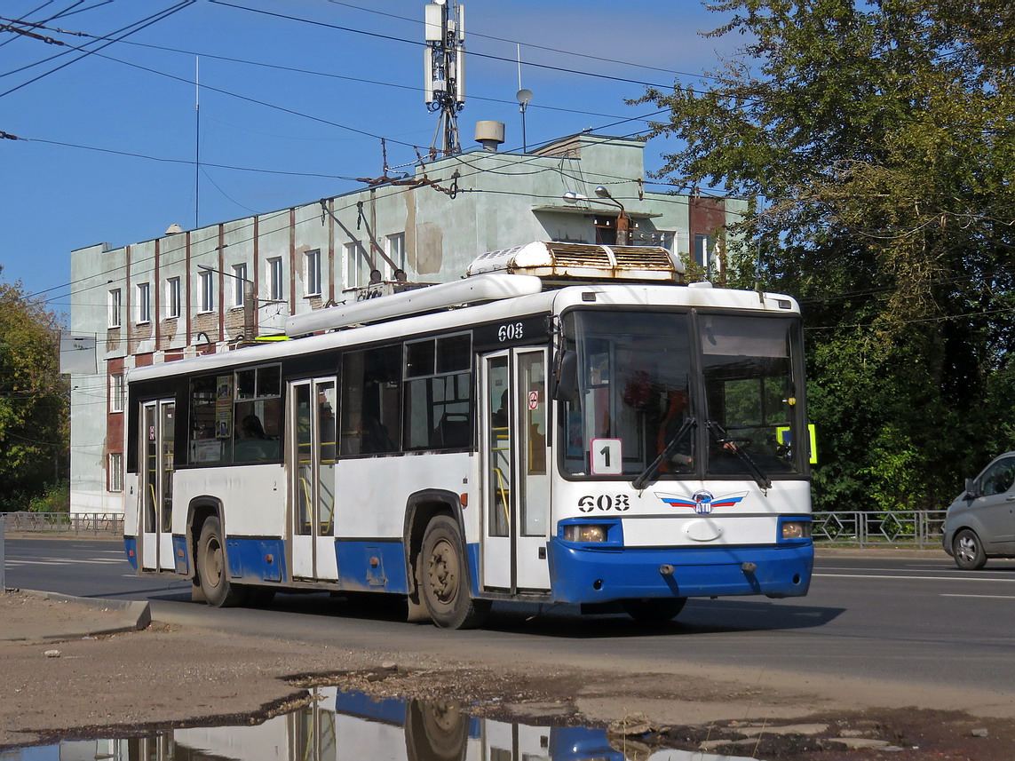 Kirov, BTZ-52768A č. 608