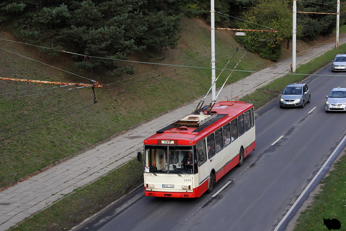 Вильнюс, Škoda 14Tr02/6 № 2452