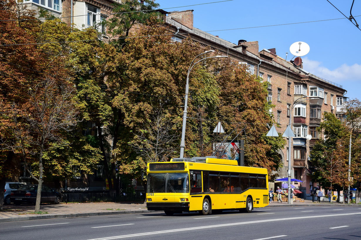 Киев, МАЗ-103Т № 3703