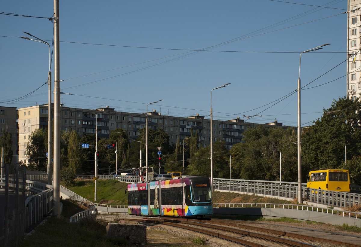 Kijów, PESA 71-414K (Fokstrot) Nr 764