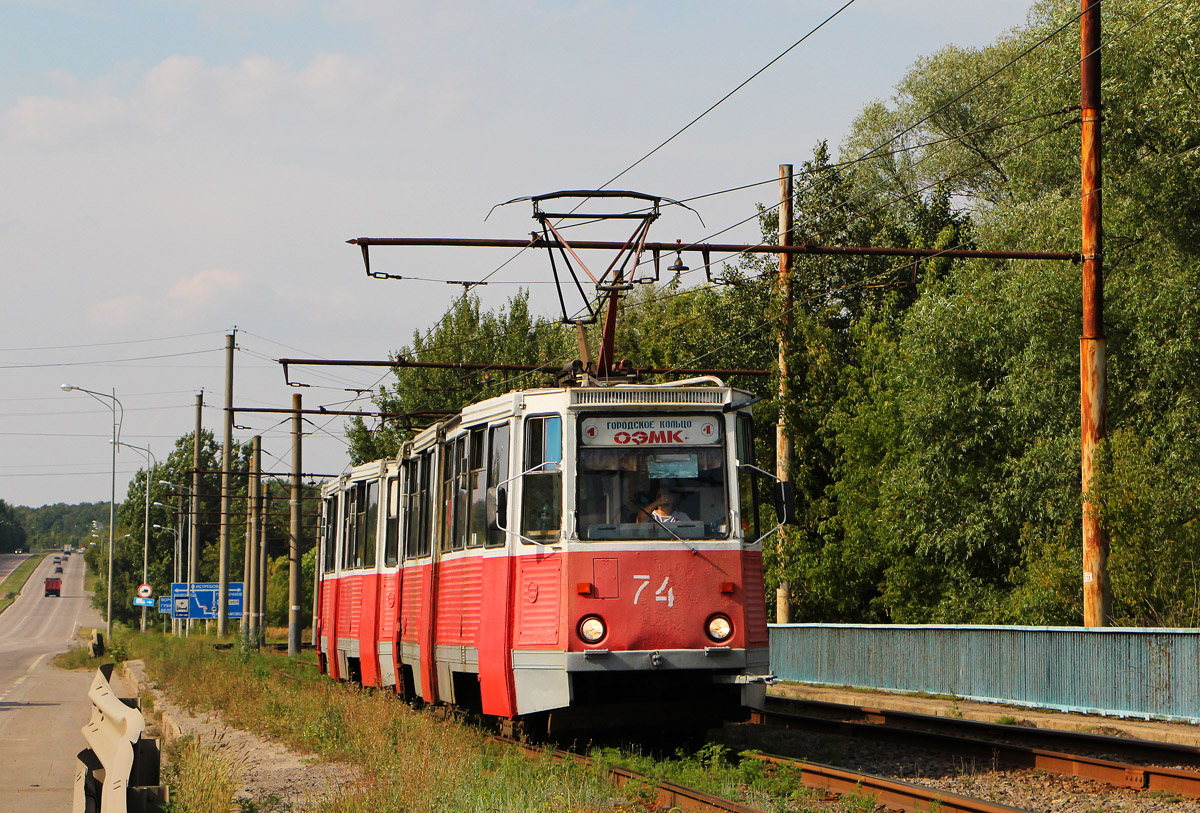 Старый Оскол, 71-605 (КТМ-5М3) № 74; Старый Оскол — Достопримечательности вдоль трамвайной линии