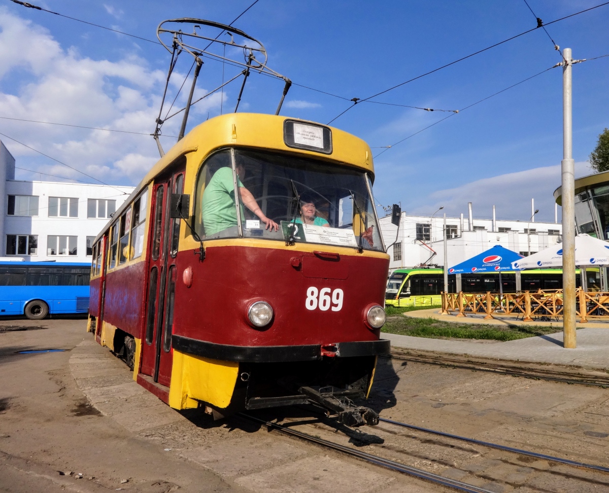 Львов, Tatra T4SU № 869