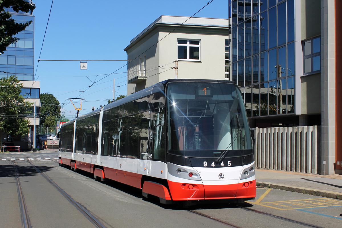 Прага, Škoda 15T7 ForCity Alfa Praha № 9445