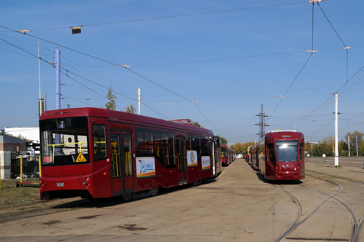 Казань, 71-407-01 № 1121; Казань, 71-911 «City Star» № 1200