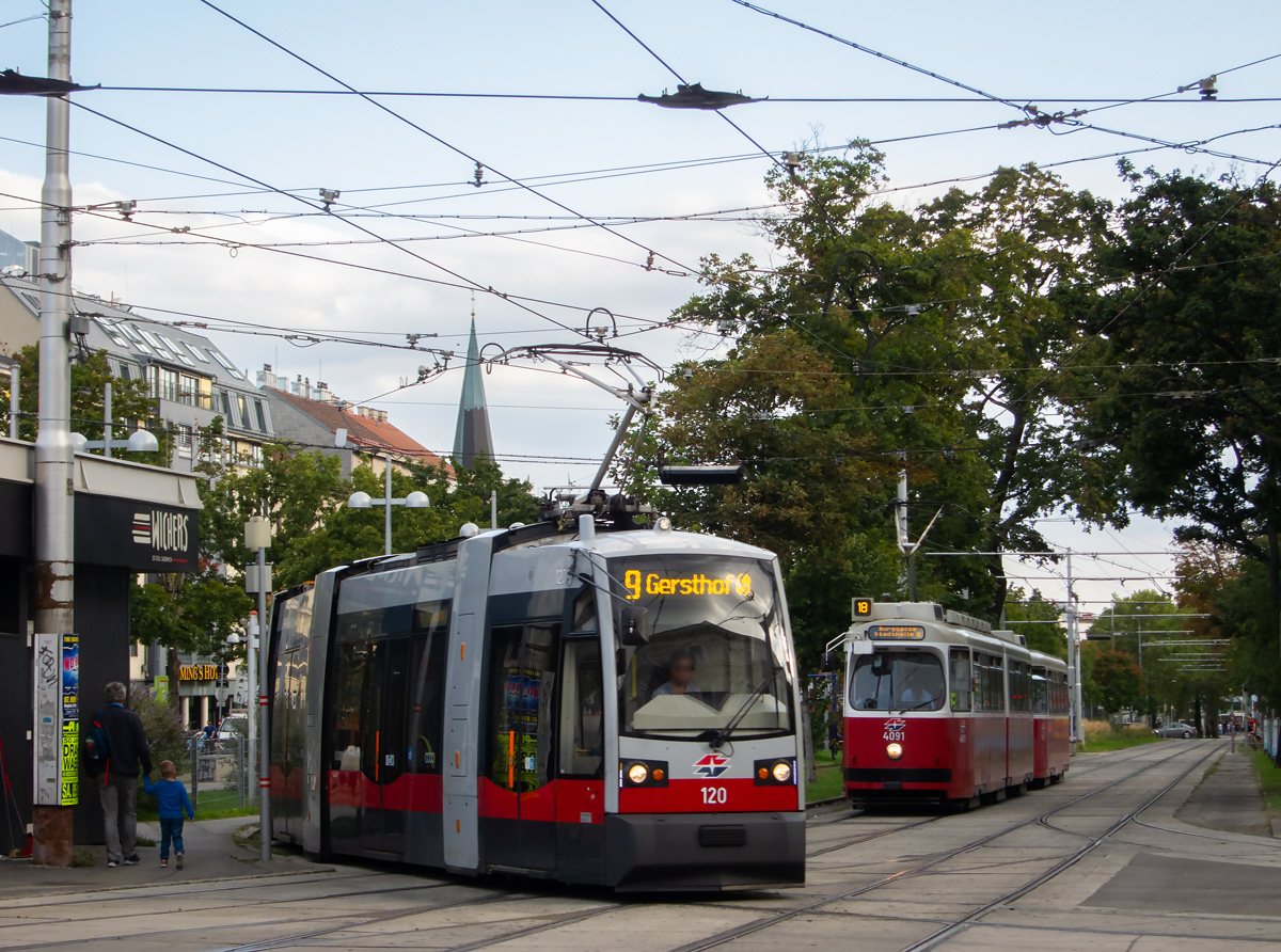 Вена, Siemens ULF-A1 № 120; Вена, SGP Type E2 № 4091