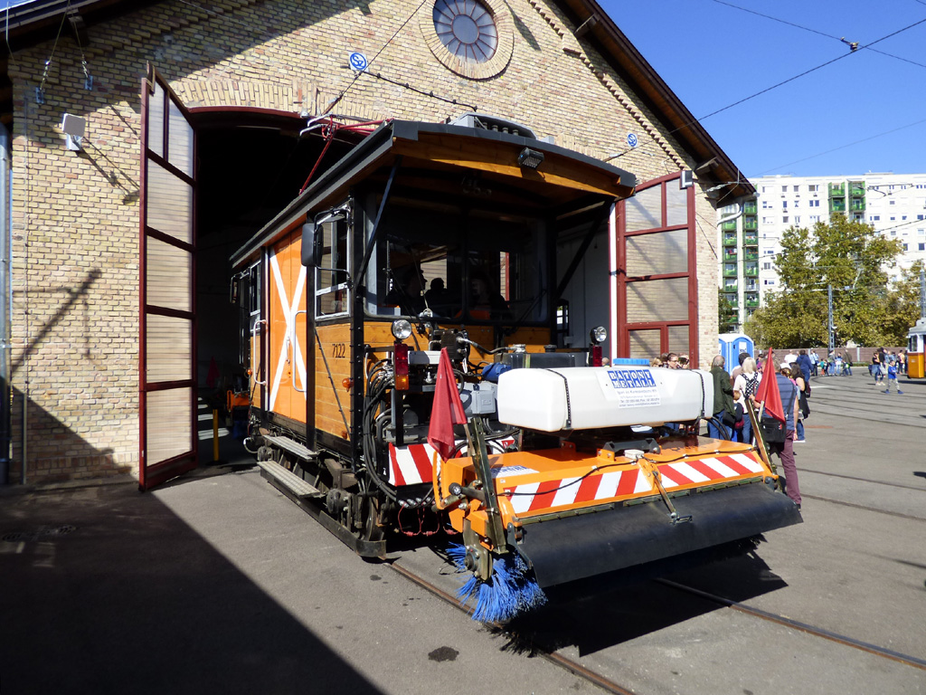 Budapest, Snow removal car # 7122