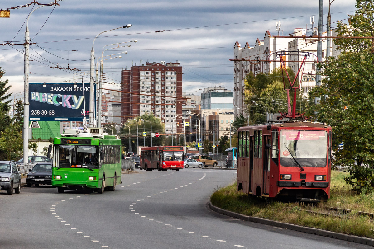 Казань, Тролза-5275.03 «Оптима» № 1449; Казань, 71-402 № 1230