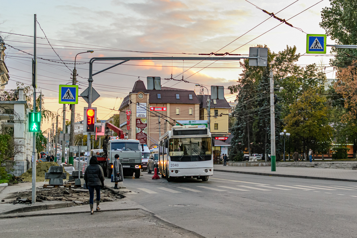 Пенза, ЗиУ-682Г-016.02 № 2040