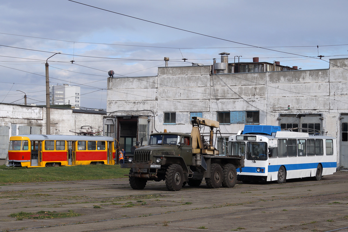 Барнаул, ЗиУ-682 КВР БТРМ № 4012; Барнаул, Tatra T3SU № 1279