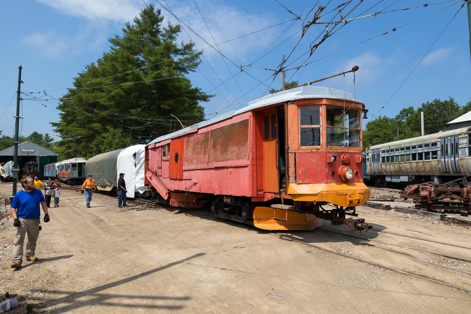 Kennebunkport, St. Louis Boston Type 3 # 5106; Kennebunkport, Kuhlman 4-axle trailer car # 2365