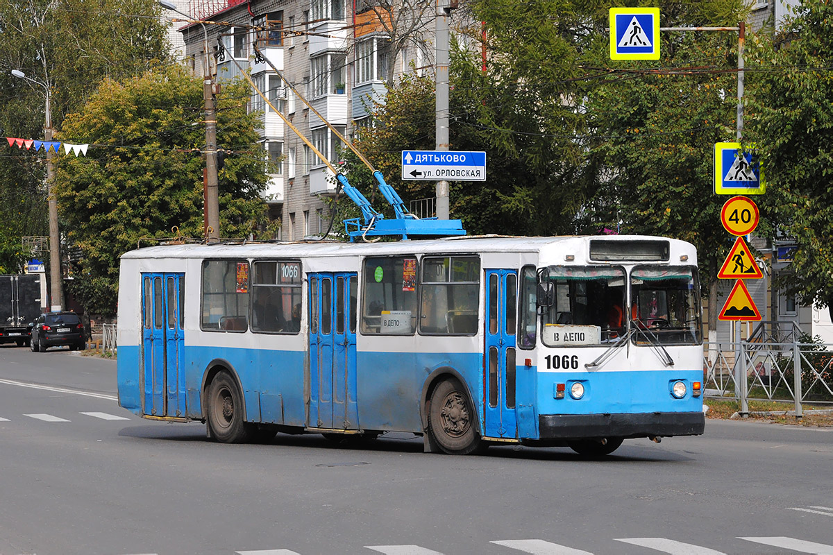 Brjanszk, ZiU-682G [G00] — 1066