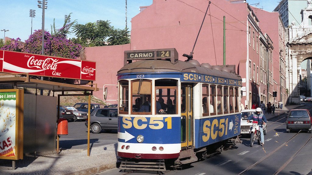 Lisbon metropolitan area, Carris 2-axle motorcar (Standard) # 223