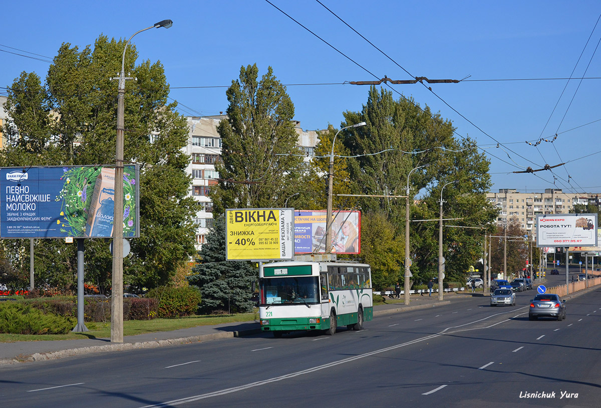 Луцк, MPK/Jelcz 120MT № 221