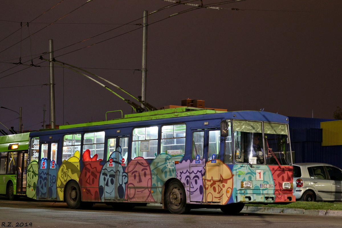 Каунас, Škoda 14Tr89/6 № 320