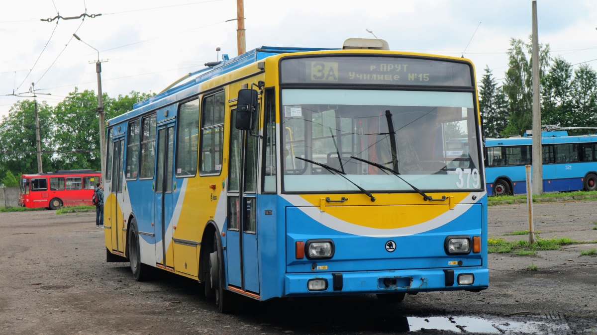 Черновцы, Škoda 14Tr17/7M № 379