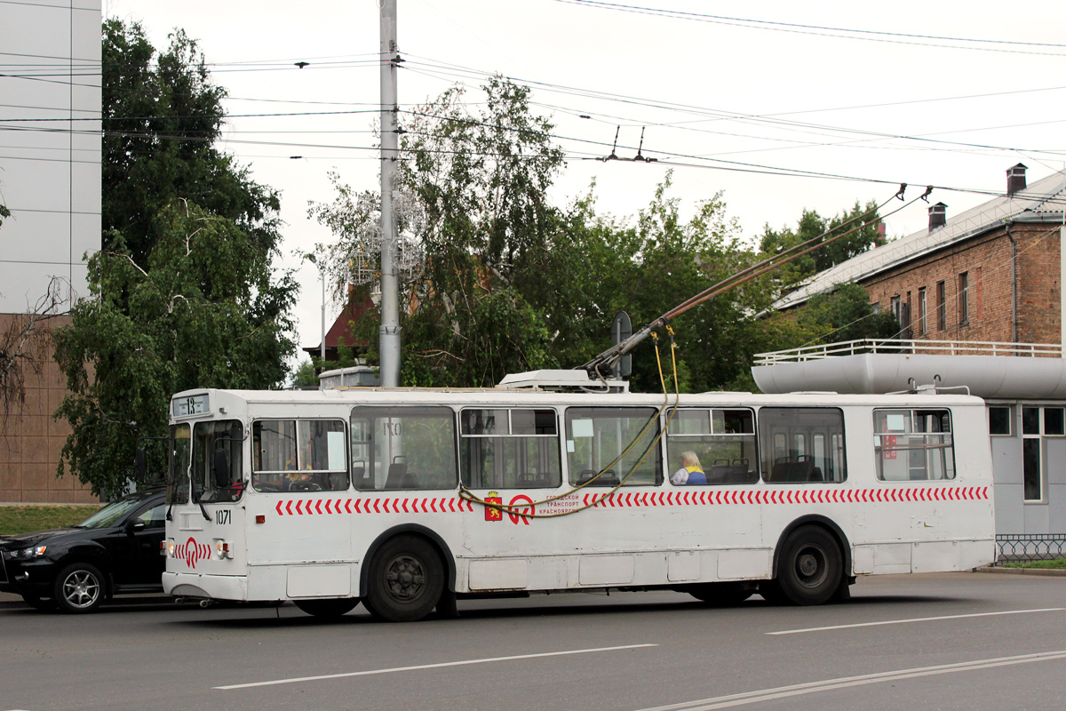 Краснаярск, ЗиУ-682Г-016 (018) № 1071