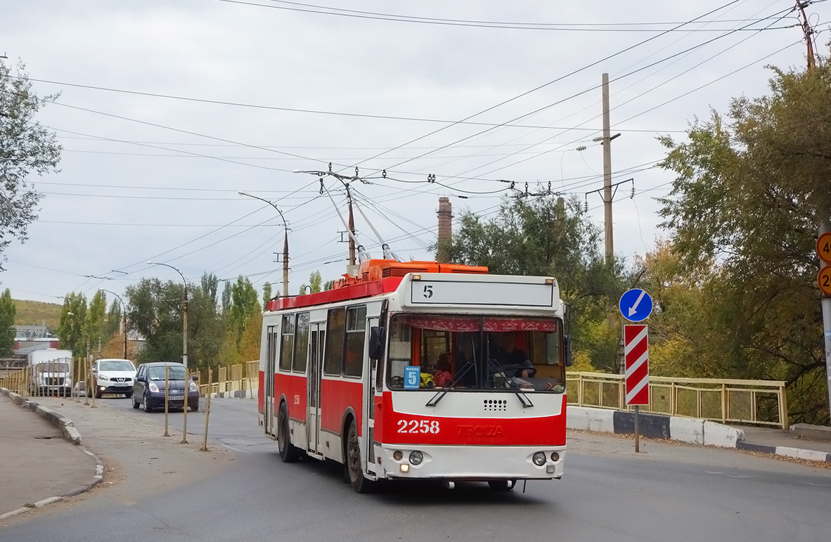 Саратов, ЗиУ-682Г-016.02 № 2258