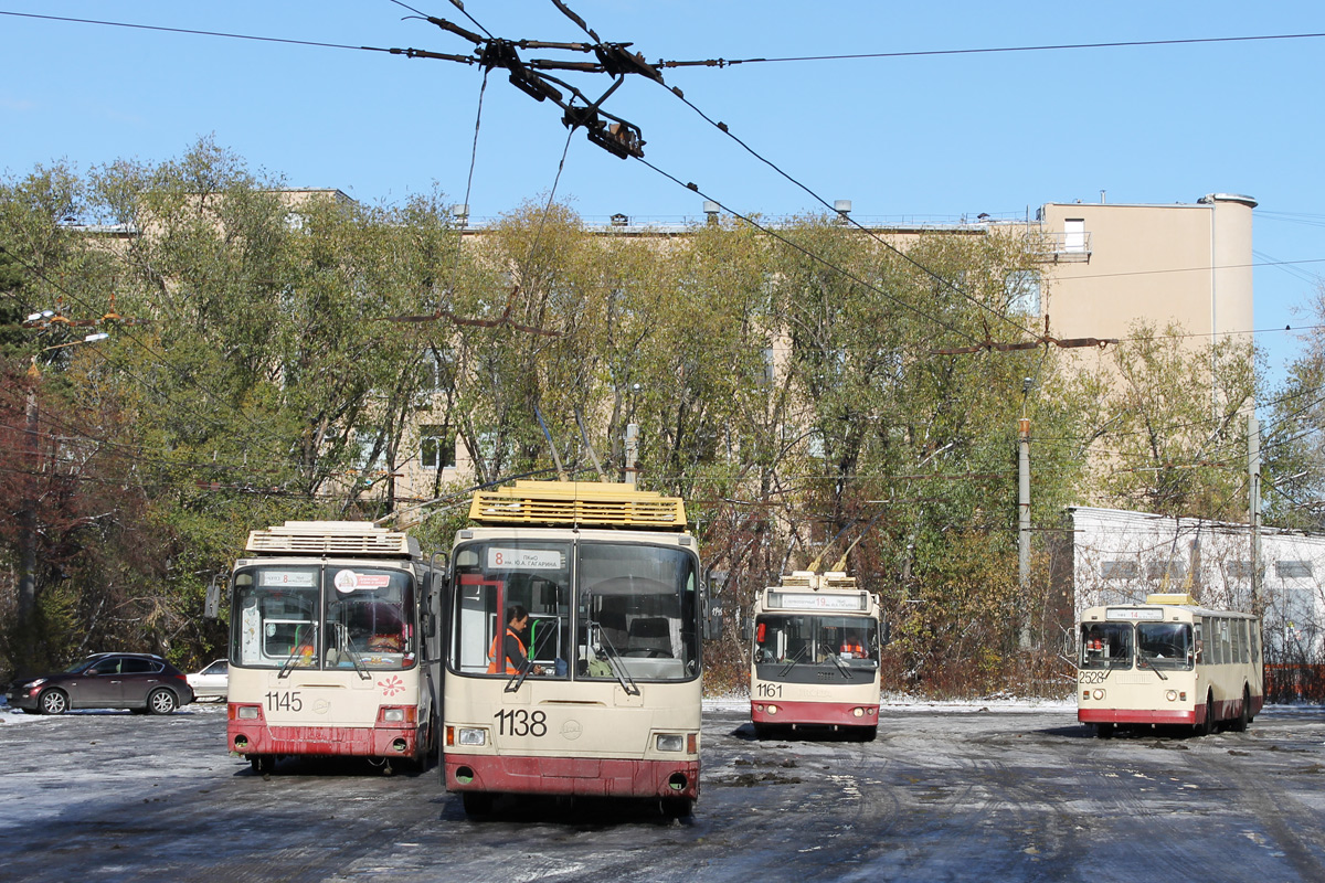 Челябинск, ЛиАЗ-5280 (ВЗТМ) № 1138; Челябинск, ЗиУ-682Г-016.02 № 1161; Челябинск, ЗиУ-682Г-012 [Г0А] № 2528