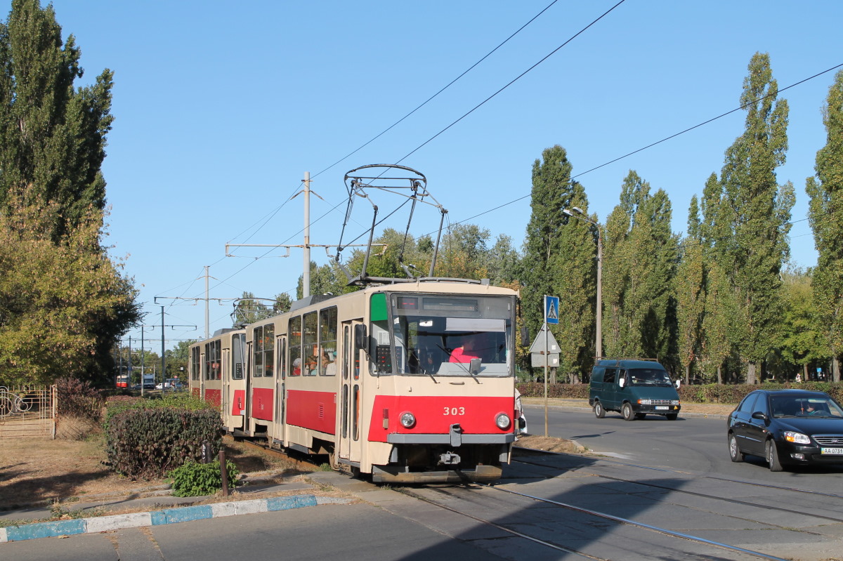 Киев, Tatra T6B5SU № 303