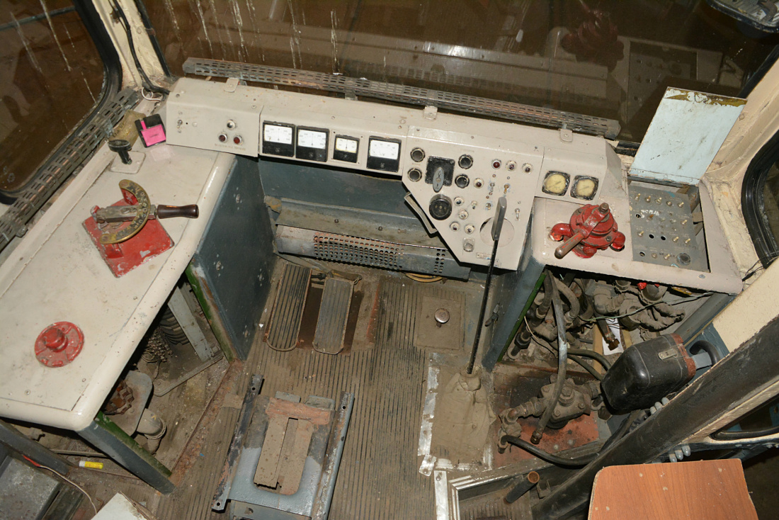 Wladiwostok, 71-132 (LM-93) Nr. 298; Wladiwostok — Trams' Maintenance and Parts