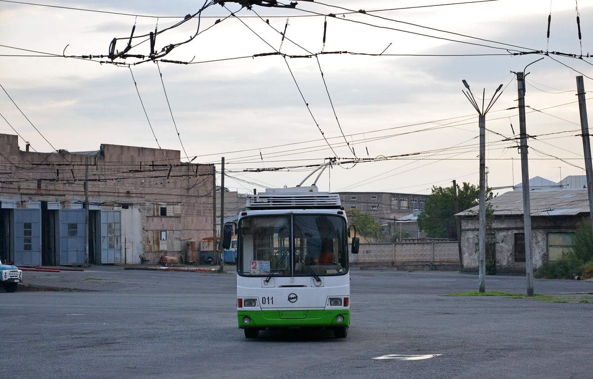Ереван, ЛиАЗ-5280 (ВЗТМ) № 011