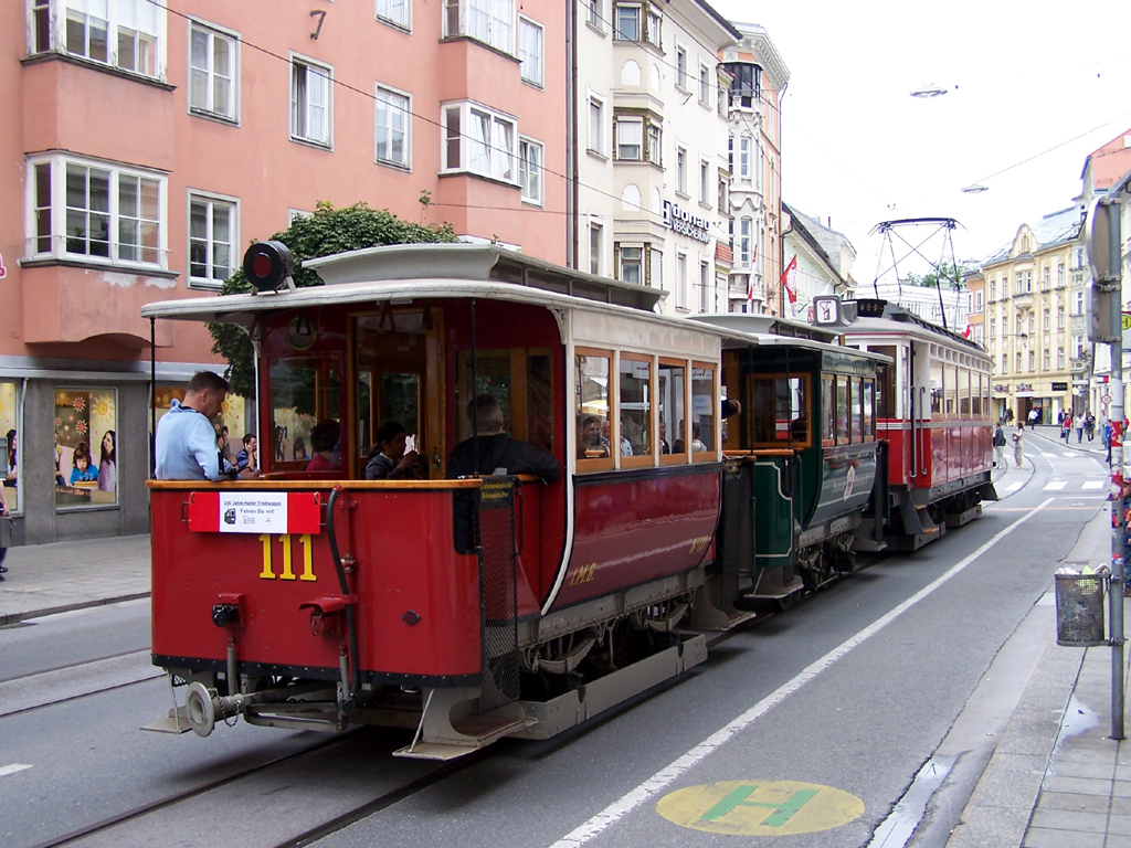 Инсбрук, Двухосный прицепной Graz № 111; Инсбрук — 100 Jahre Haller Triebwagen