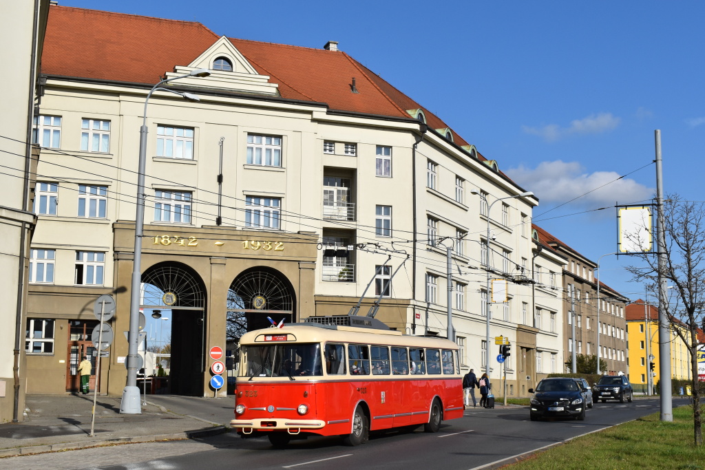 Пльзень, Škoda 9TrHT26 № 323