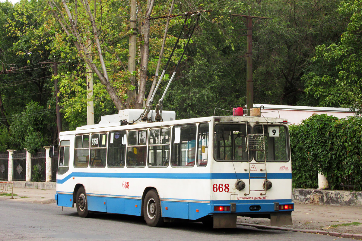 Кривой Рог, ЮМЗ Т2 мод. 7 № 668