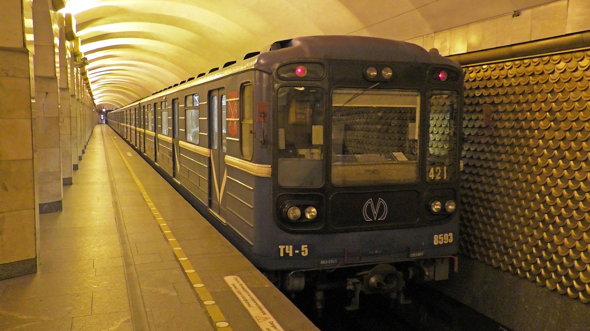 Санкт-Петербург, 81-717 (ЛВЗ) № 8593