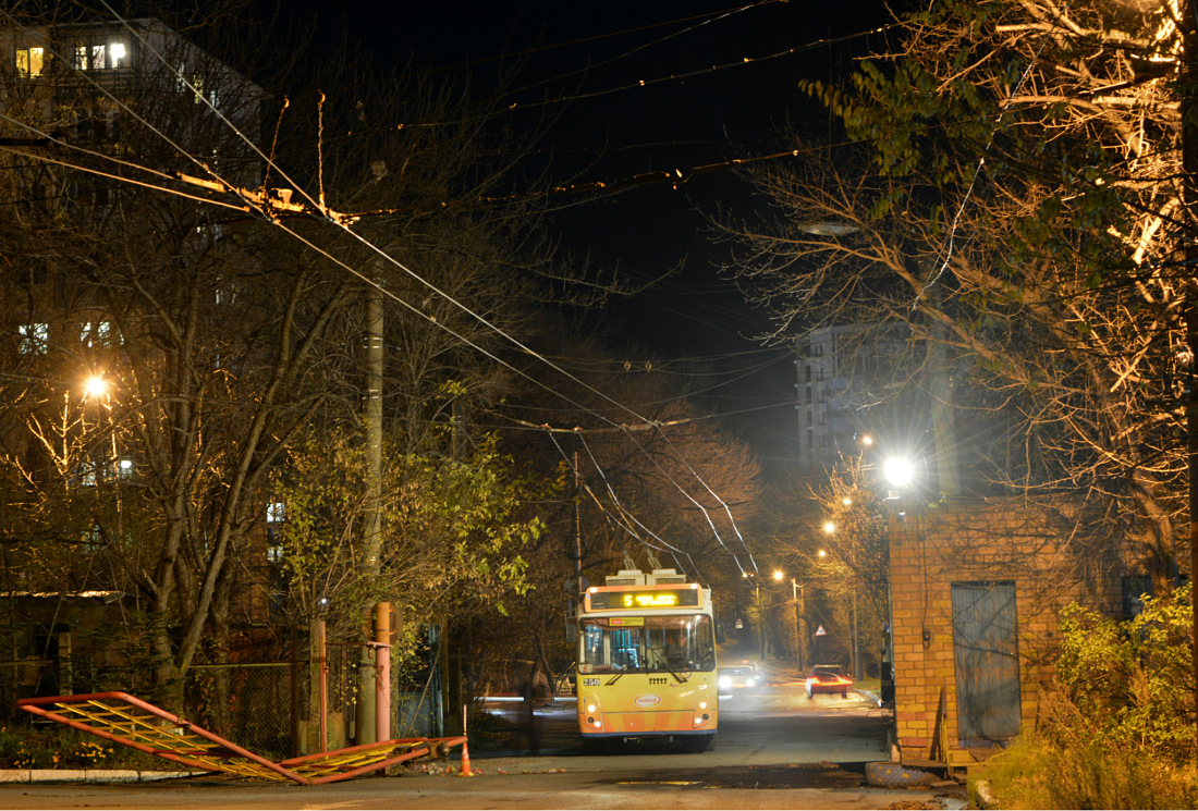 Владивосток, ЗиУ-682Г-016.02 № 250