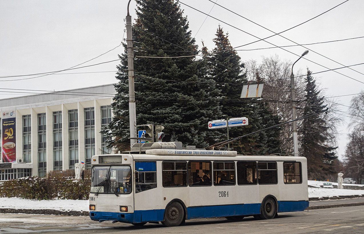Уфа, БТЗ-52761Р № 2064
