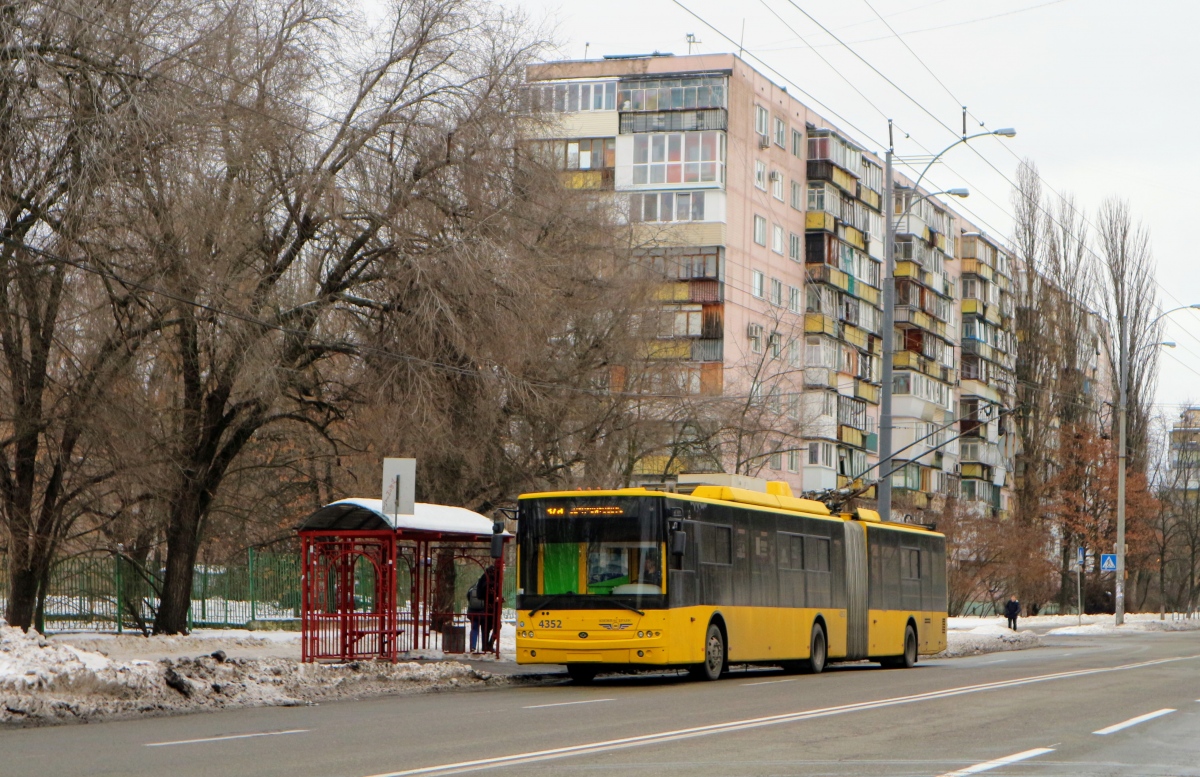 Киев, Богдан Т90110 № 4352