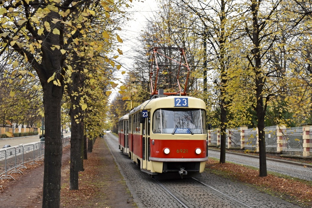 Прага, Tatra T3 № 6921