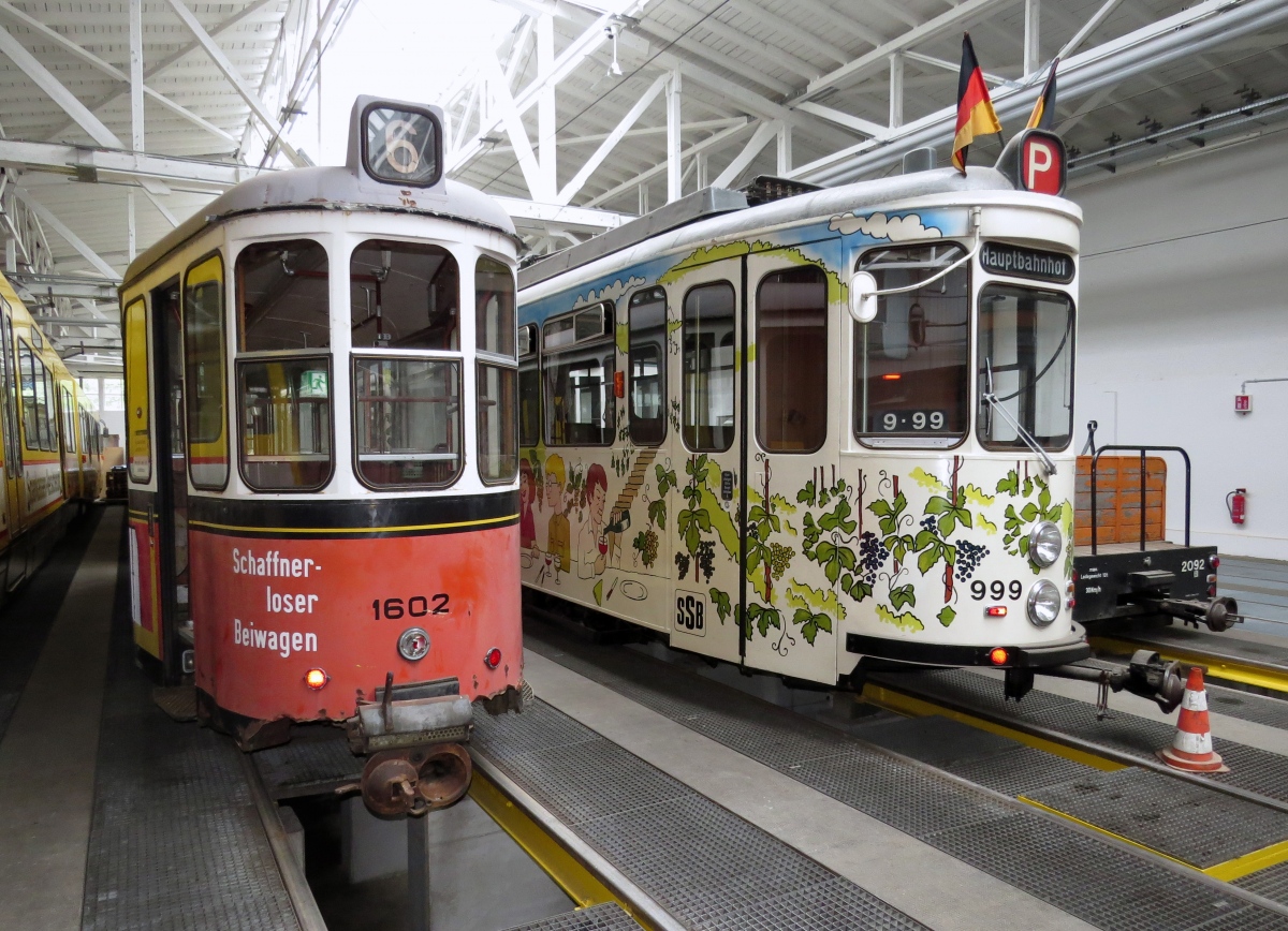 Штутгарт, Fuchs B2 № 1602; Штутгарт, Esslingen typ DoT4 № 999