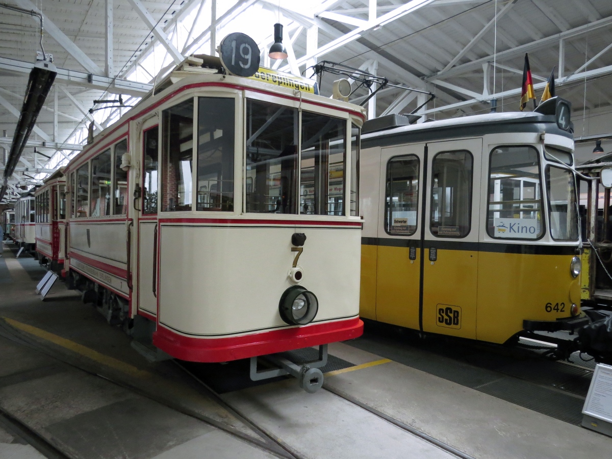 Штутгарт, Двухосный моторный Esslingen № 7; Штутгарт, Esslingen GT4 № 642