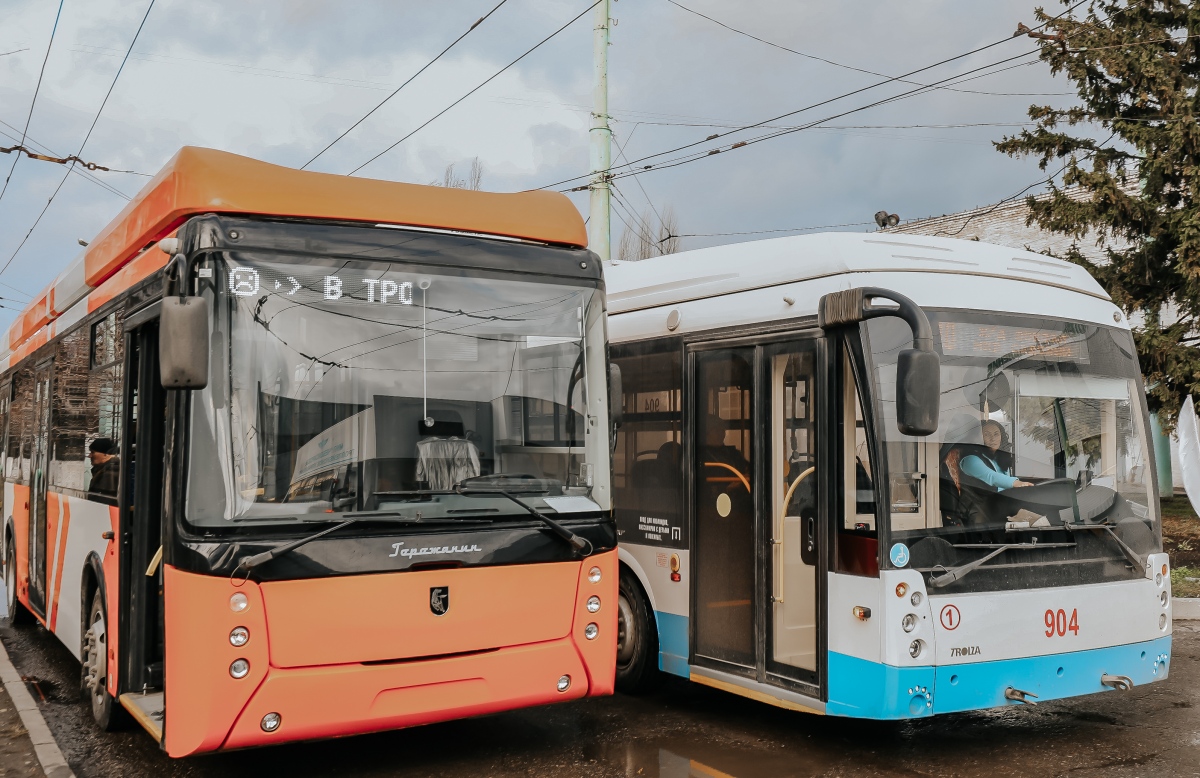 Чебоксары, УТТЗ-6241-10-02 «Горожанин» № 003; Чебоксары, Тролза-5265.08 «Мегаполис» № 904; Чебоксары — Новые троллейбусы