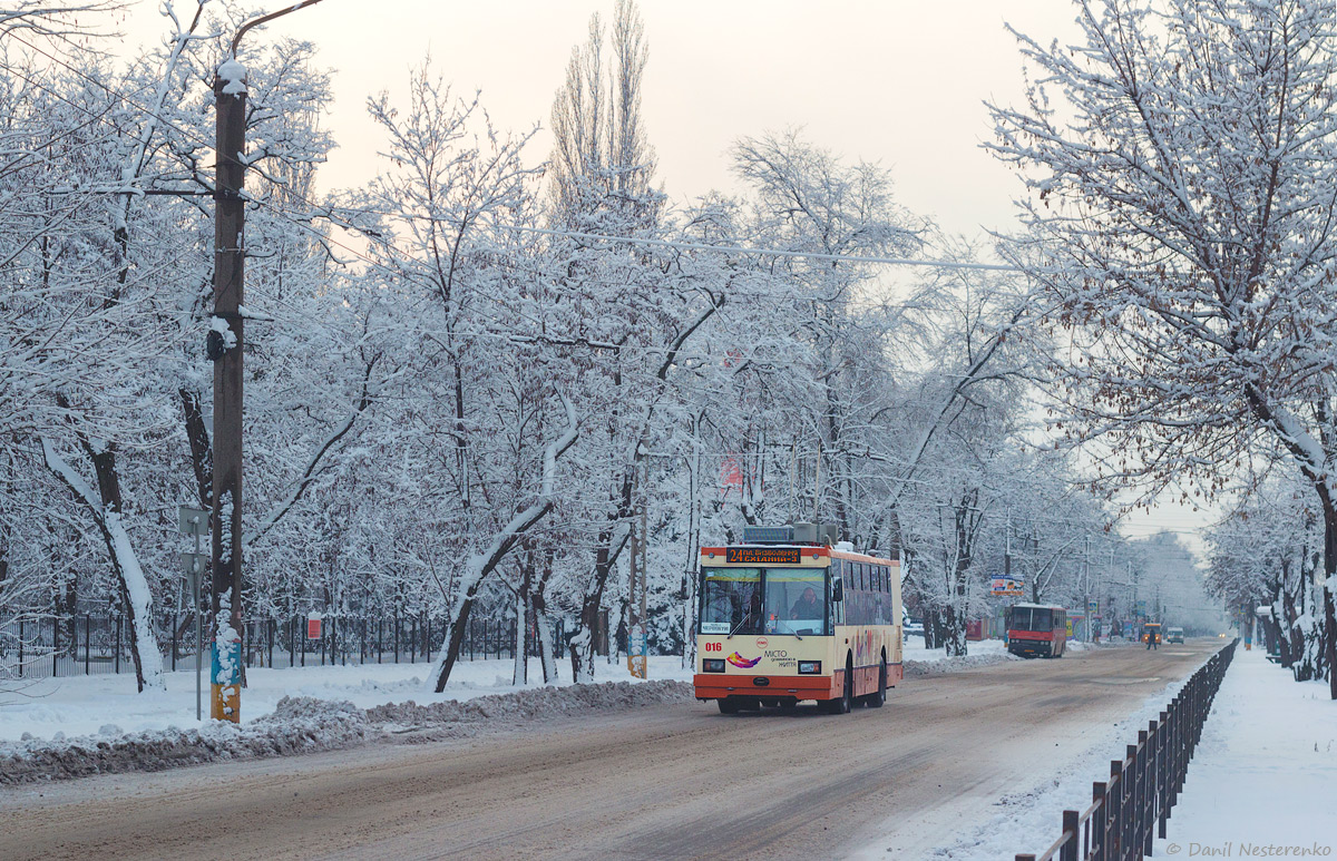 Кривой Рог, ЮМЗ Т1Р (Т2П) № 016