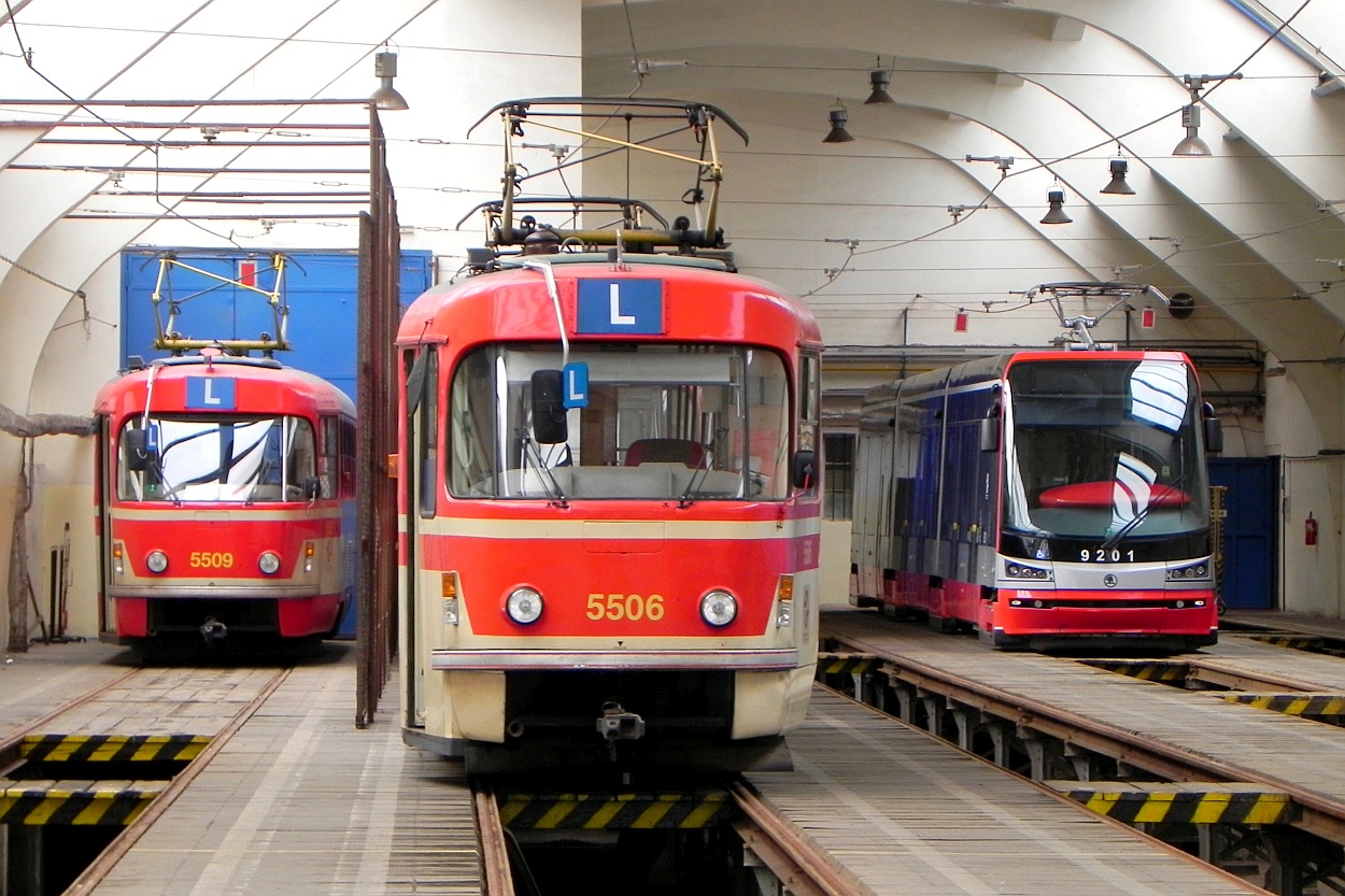 Прага, Tatra T3 № 5506; Прага, Tatra T3 № 5509; Прага, Škoda 15T0 ForCity Alfa Praha № 9201 Прага, Tatra T3 № 5506; Прага, Tatra T3 № 5509; Прага, Škoda 15T0 ForCity Alfa Praha № 9201