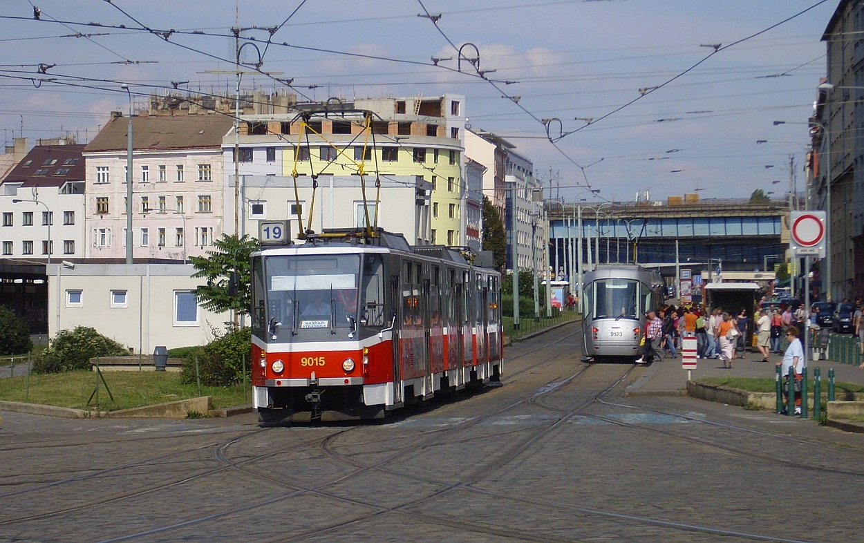 Prague, Tatra KT8D5 Br. 9015; Prague, Škoda 14T Elektra Br. 9123