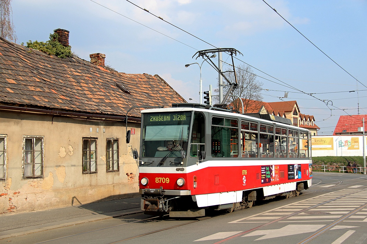 Прага, Tatra T6A5 № 8709