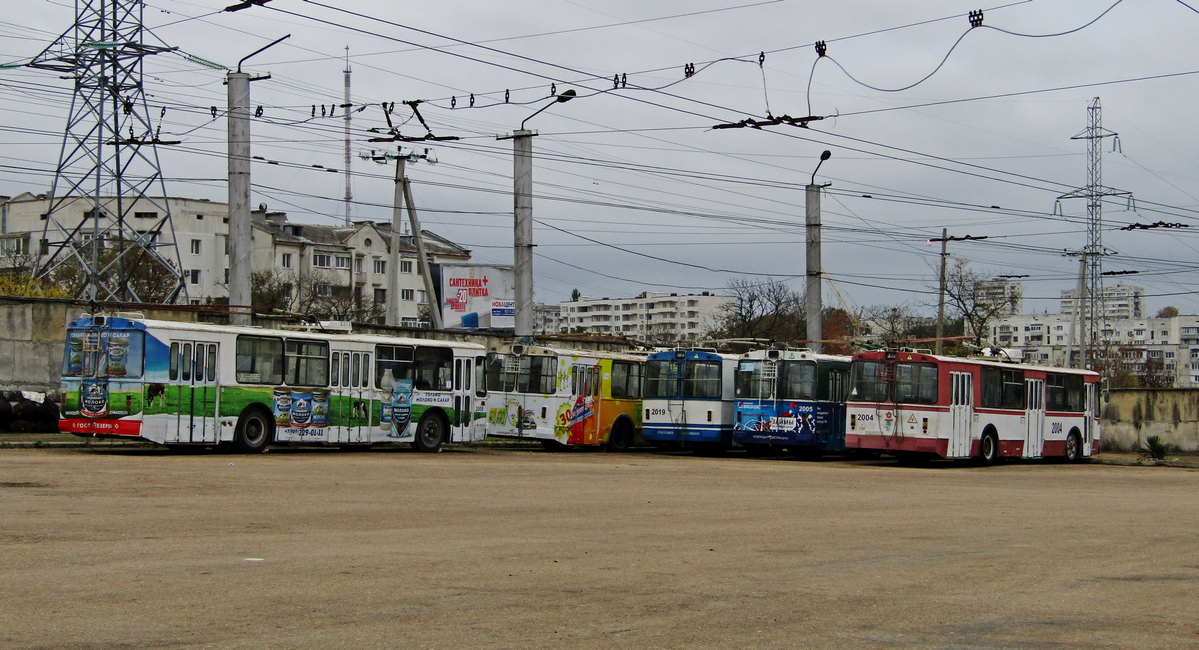 Севастополь, ЗиУ-682В-012 [В0А] № 2009; Севастополь, ЗиУ-682В-012 [В0А] № 2004; Севастополь — Разные фотографии