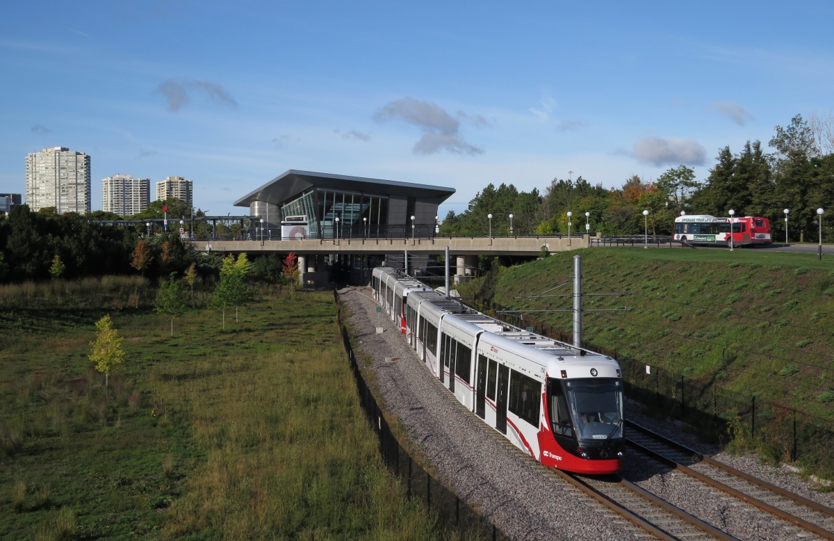 Оттава, Alstom Citadis Spirit № 1114; Оттава — Линия 1 (Confederation Line) — Линия лёгкого метро — Станции
