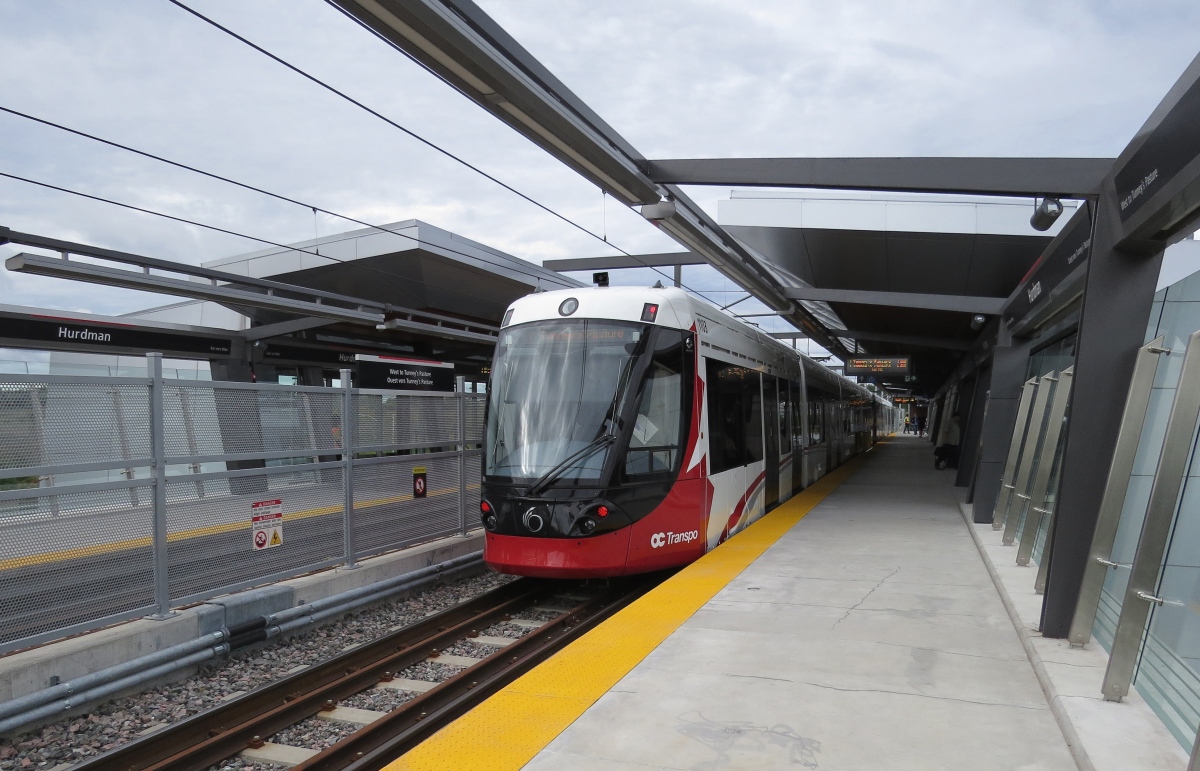 Оттава, Alstom Citadis Spirit № 1103; Оттава — Линия 1 (Confederation Line) — Линия лёгкого метро — Станции