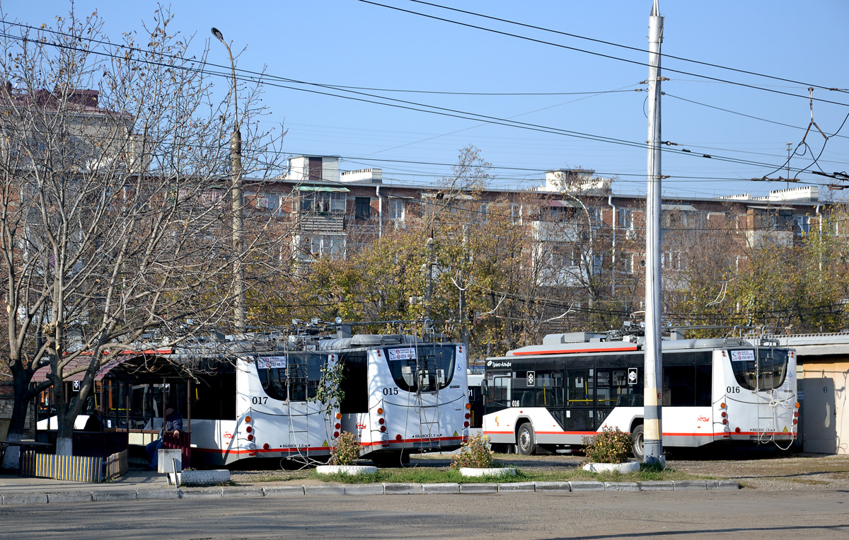 Краснодар, ВМЗ-5298.01 «Авангард» № 017; Краснодар, ВМЗ-5298.01 «Авангард» № 015; Краснодар, ВМЗ-5298.01 «Авангард» № 016; Краснодар — Новые троллейбусы
