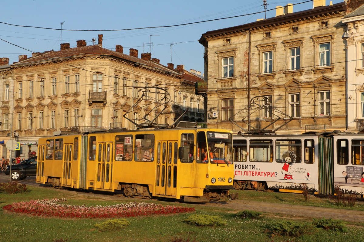 Львов, Tatra KT4SU № 1052