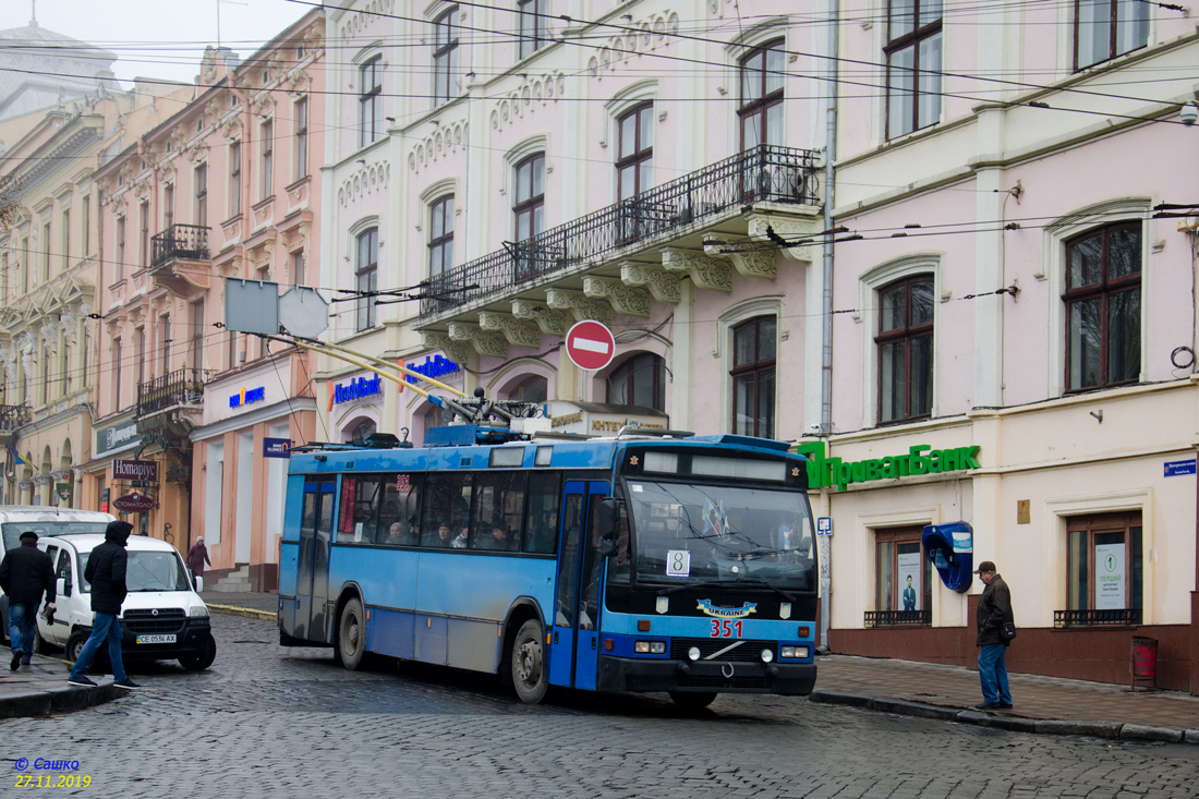 Черновцы, Den Oudsten B88 № 351