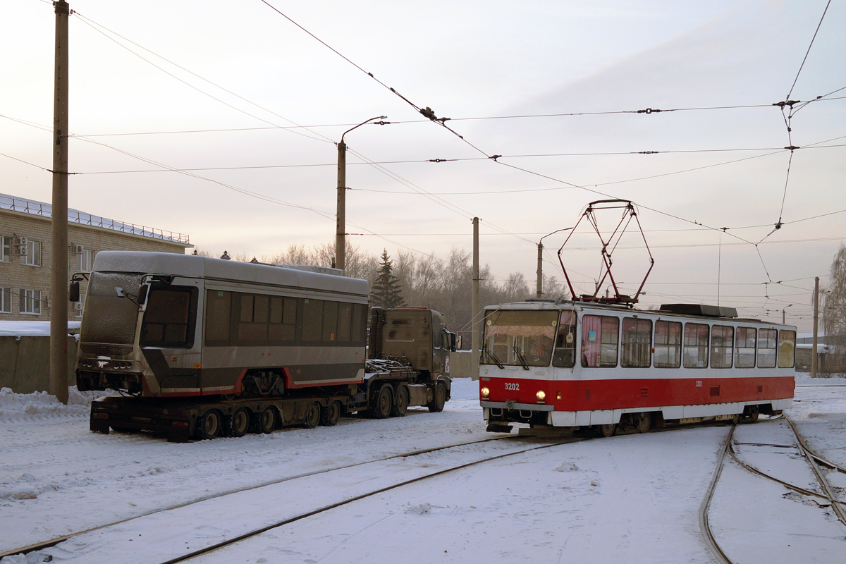 Барнаул, 71-633 № б/н; Барнаул, Tatra T6B5SU № 3202; Барнаул — Новый подвижной состав