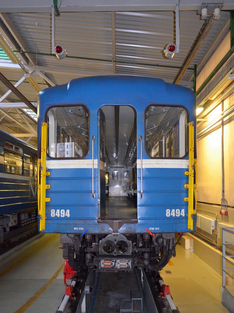 Санкт-Петербург, 81-717 (ЛВЗ) № 8494